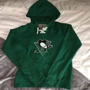 •LIMITED EDITION PENGUINS HOODIE•